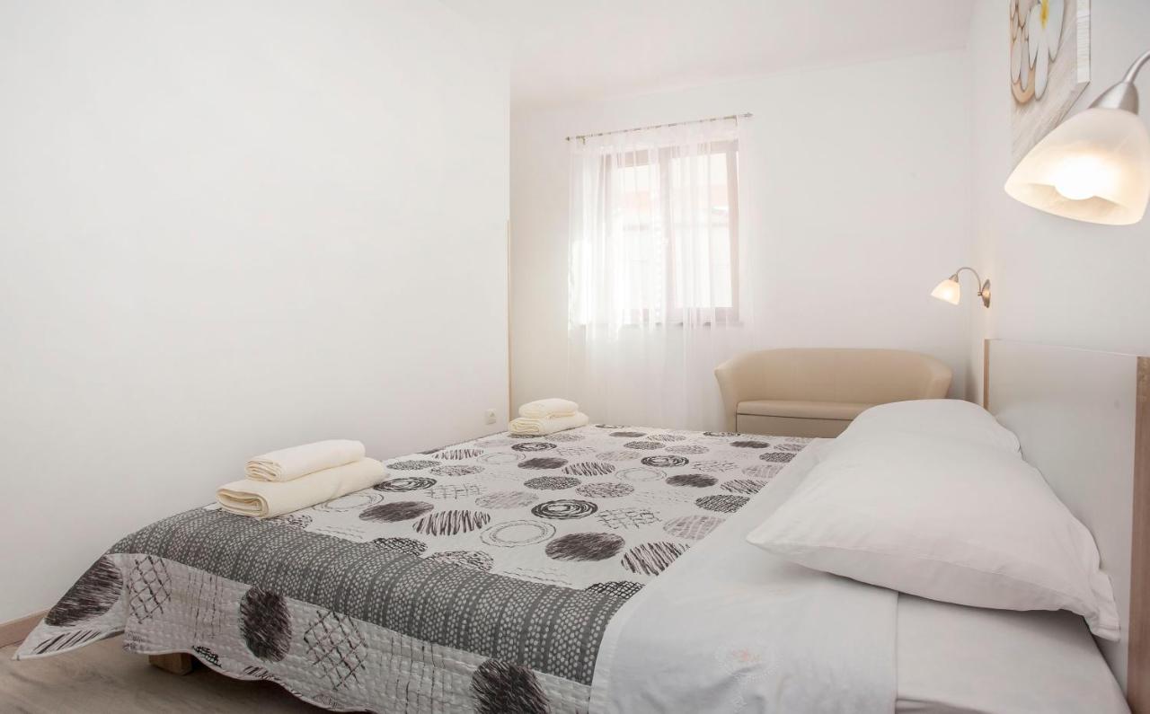 Apartmani Dragica Ровинь Экстерьер фото