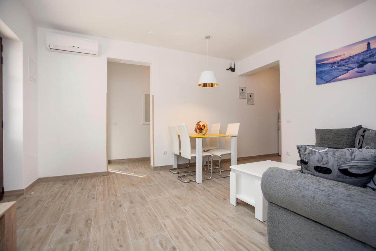 Apartmani Dragica Ровинь Экстерьер фото