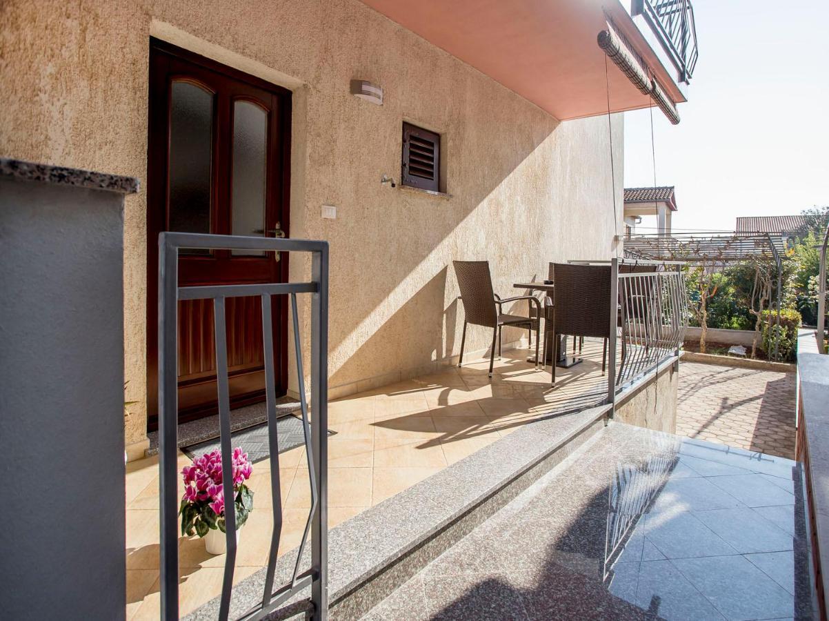 Apartmani Dragica Ровинь Экстерьер фото