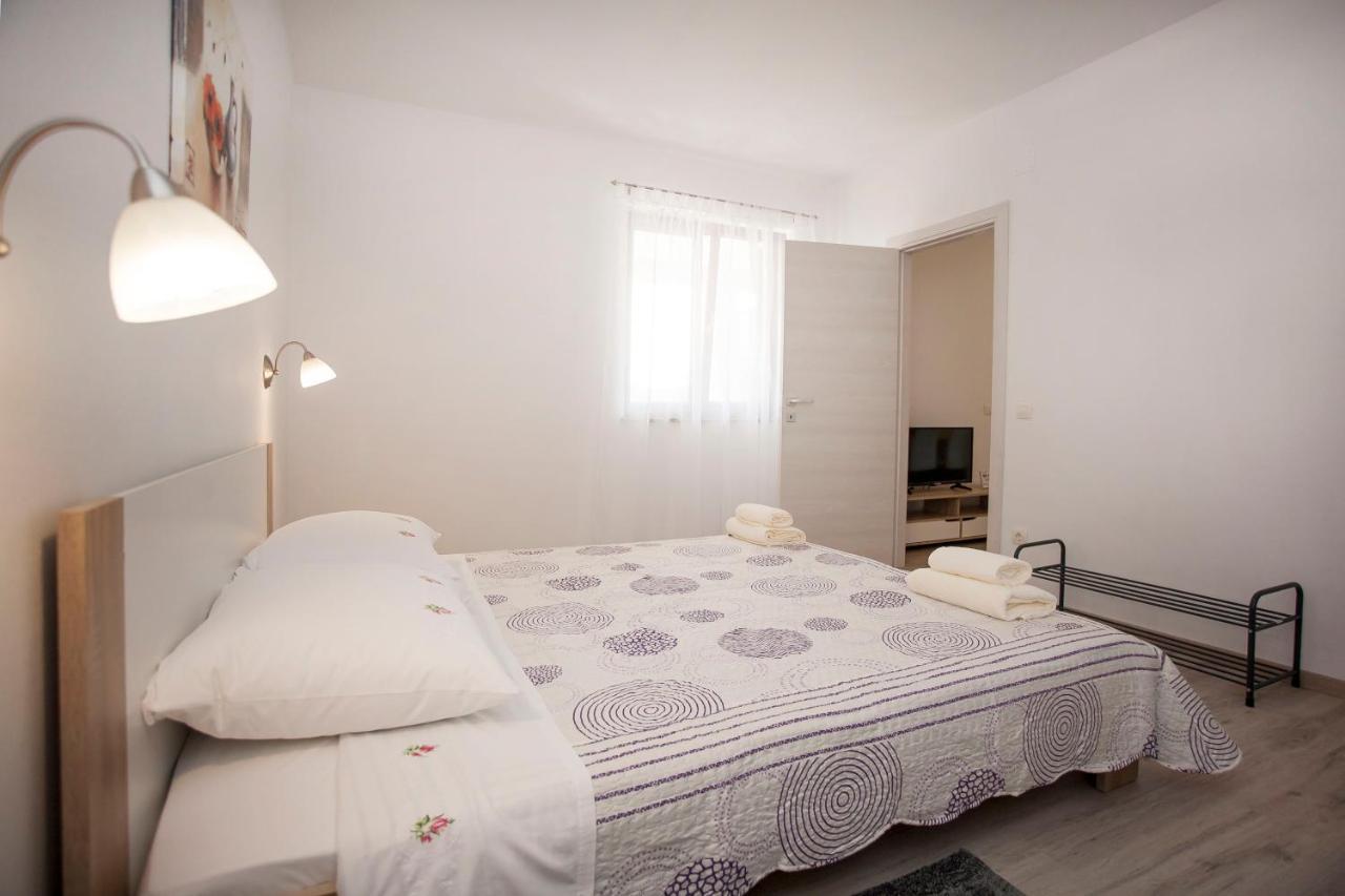 Apartmani Dragica Ровинь Экстерьер фото