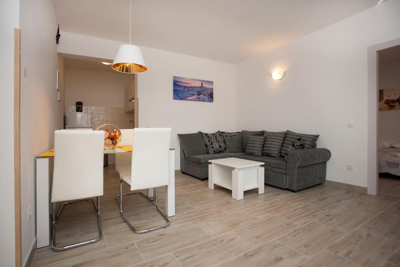 Apartmani Dragica Ровинь Экстерьер фото